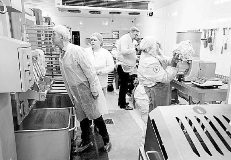 В цехах комбината школьного питания «Центральный».